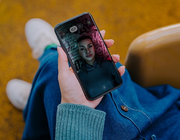 Connecting with Gen Z Customers background